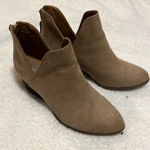 Women’s booties